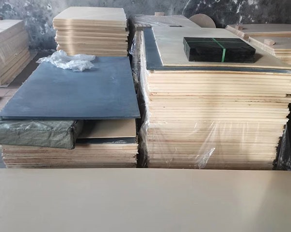 แผ่นไนลอนที่มีน้ำมัน