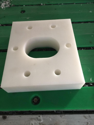 แผ่นหนาโพลีเอทิลีน