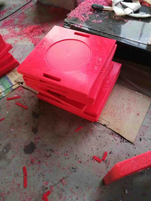 แผ่นรองขาตั้งเครน แผ่นรองแม่แรง