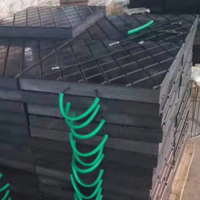 แผ่นรองขาตั้งเครนเคลื่อนที่