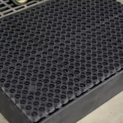 แผ่นป้องกันพื้น