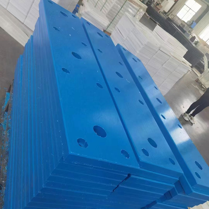 บล็อก UHMWPE ตัดเป็นขนาดสีน้ำเงิน บล็อก UHMWPE ตัดเป็นขนาดสีน้ำเงิน